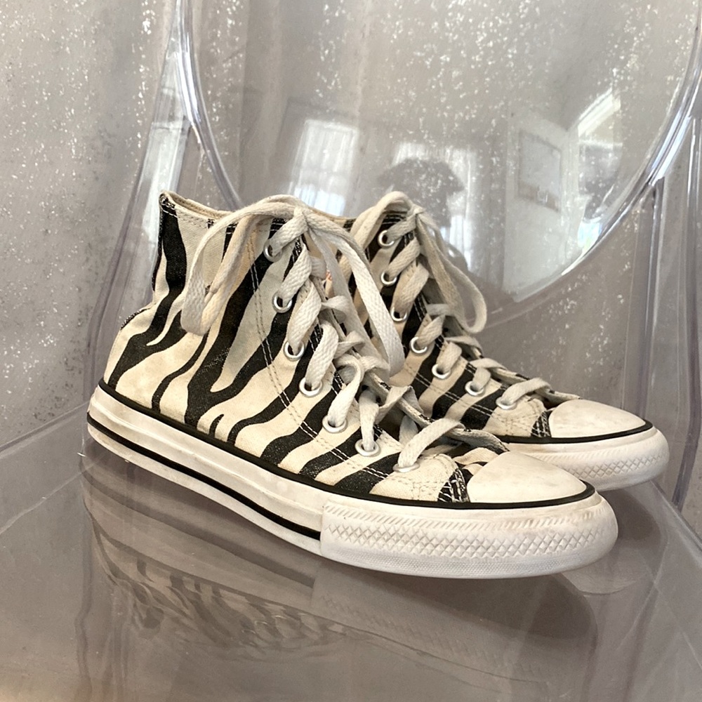 Zebra hightop converse